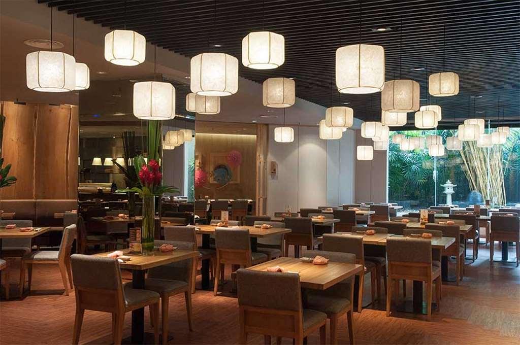 吉隆坡颐思殿酒店 八打灵再也 餐厅 照片 Interior of a restaurant
