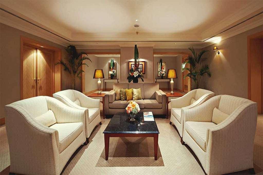 吉隆坡颐思殿酒店 八打灵再也 客房 照片 The interior of the lounge