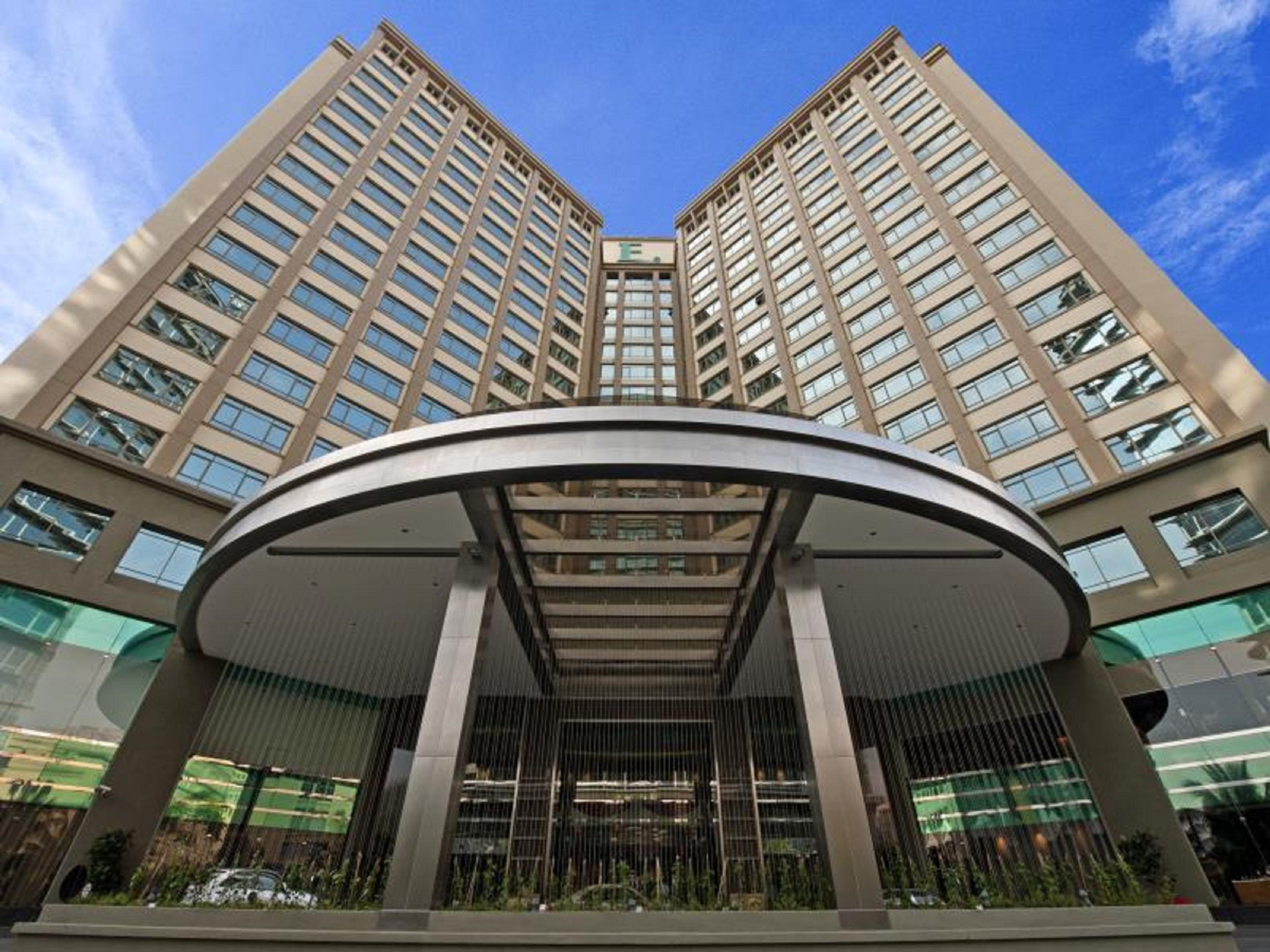 吉隆坡颐思殿酒店 八打灵再也 外观 照片 The entrance of the hotel