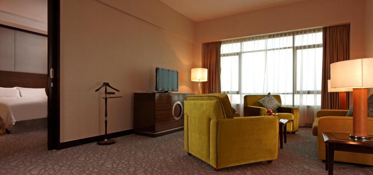 吉隆坡颐思殿酒店 八打灵再也 外观 照片 A room at the hotel