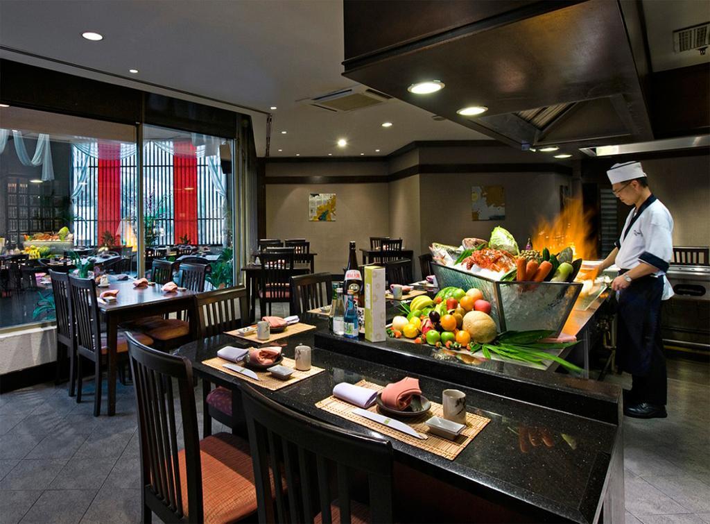 吉隆坡颐思殿酒店 八打灵再也 外观 照片 A restaurant in a hotel