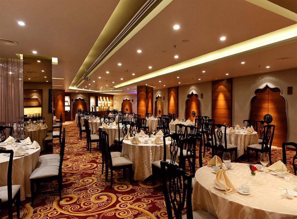 吉隆坡颐思殿酒店 八打灵再也 外观 照片 The interior of the restaurant