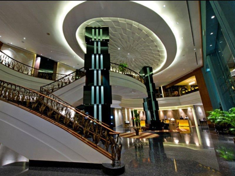 吉隆坡颐思殿酒店 八打灵再也 外观 照片 The lobby of the hotel